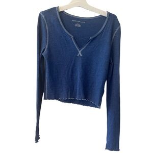 American Eagle cropped blue thermal shirt size M